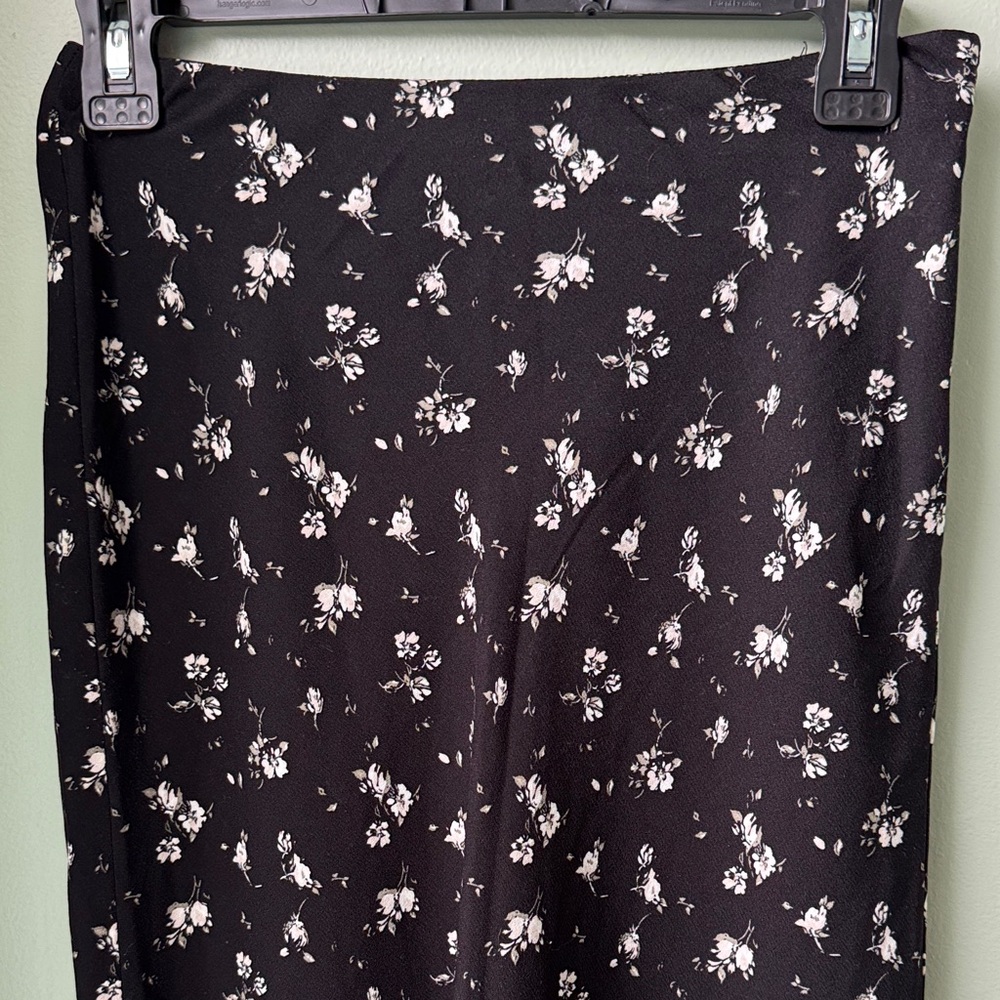 Hollister Black Maxi Skirt with White Floral Print XS